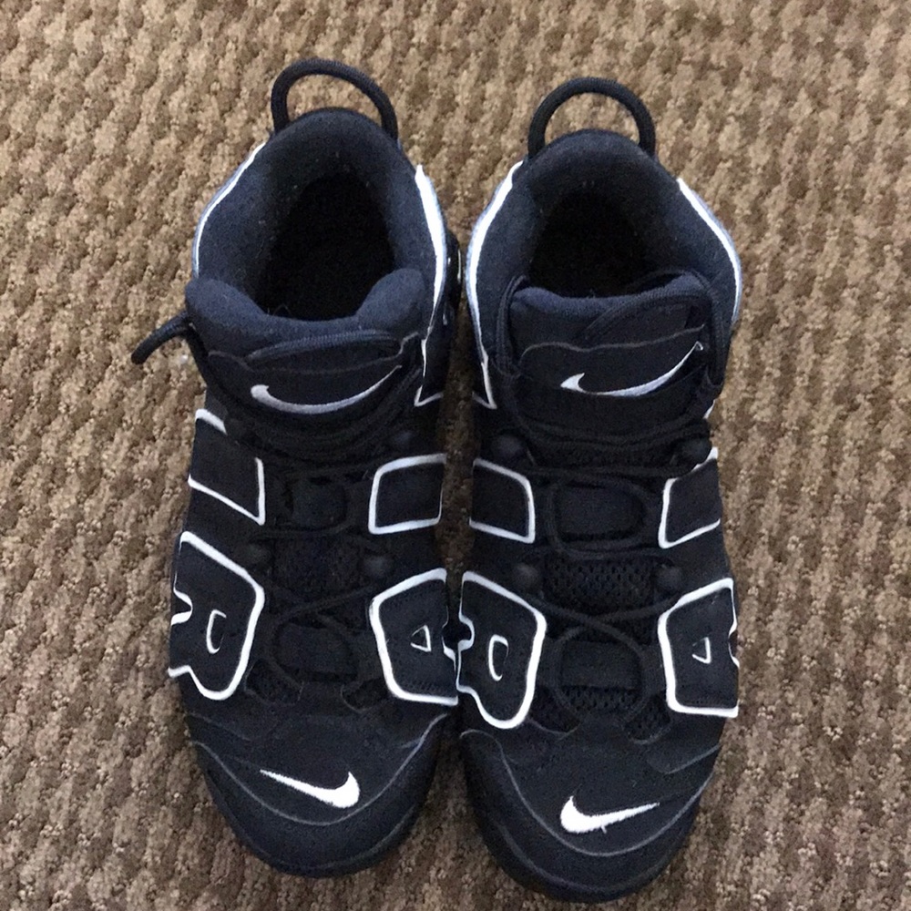 Nike Air Uptempo. Like new. sz6 (women’s size 7.5)